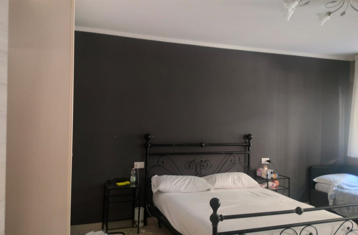 Proponiamo in vendita immobile adibito a Room & Breakfast, affittacamere, locanda, di mq. 203, ad euro 360.000, scopo investimento.