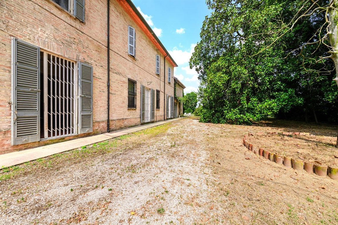VIA RAVEGNANA
