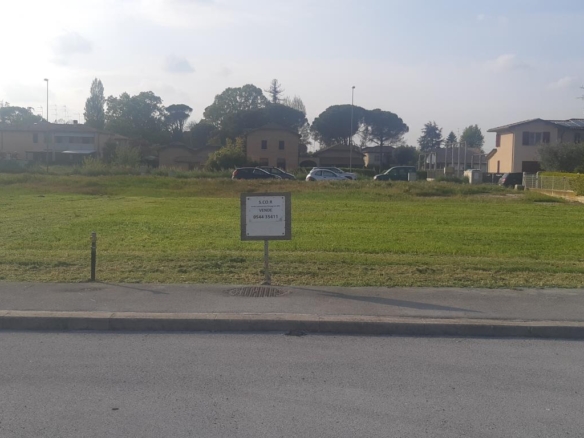 RAVENNA LOC. SAN PIETRO IN CAMPIANO  TERRENO EDIFICABILE