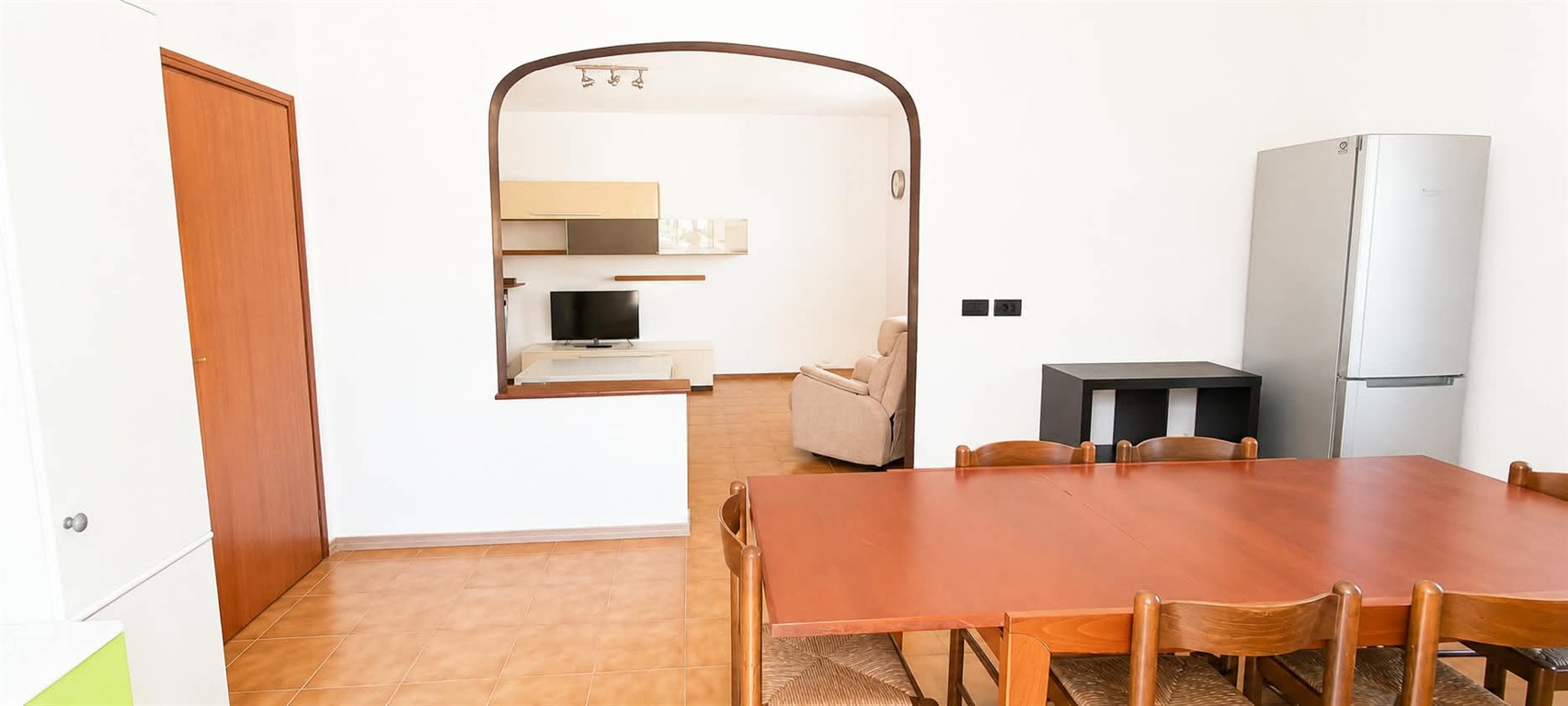 PORZIONE DI VILLETTA AD ANGOLO ZONA BORGO NUOVO/ ESP