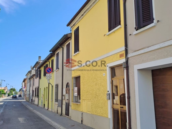 CASA TIPICA DEL RAVENNATE ABBINATA AI LATI