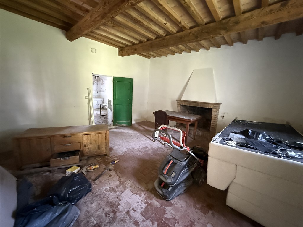 RONCALCECI, RUSTICO DA RISTRUTTURARE