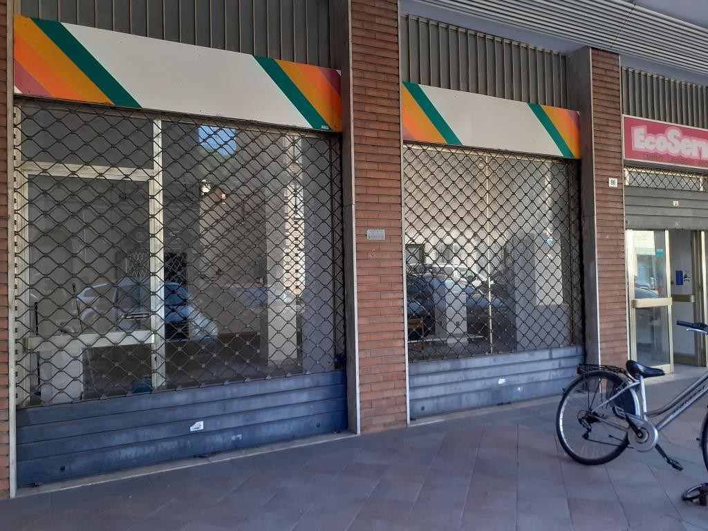 NEGOZIO – Ravenna Via Ravenna – zona centrale, vicino Conad Cesarea