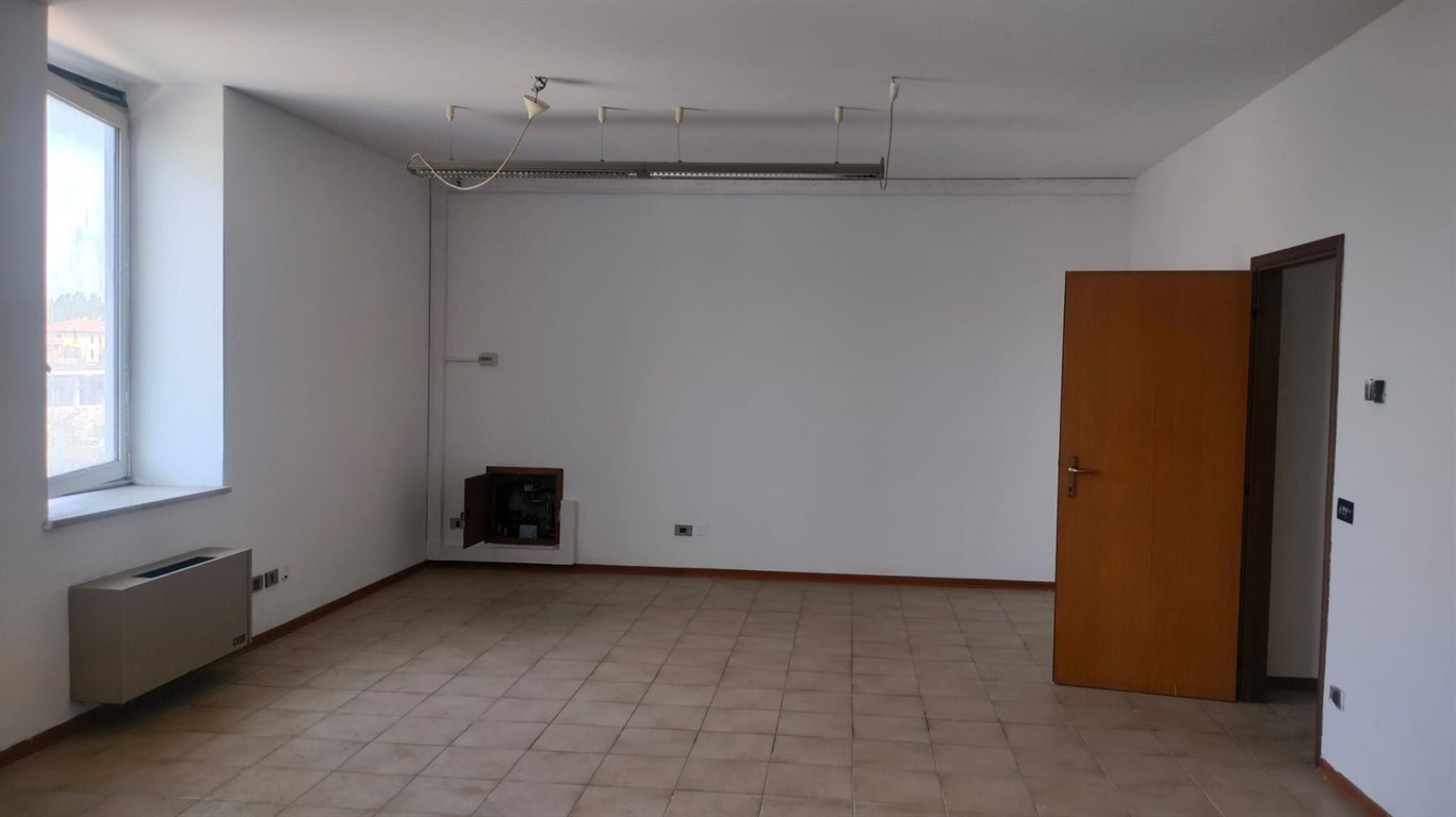 Proponiamo in vendita un ufficio di mq 87