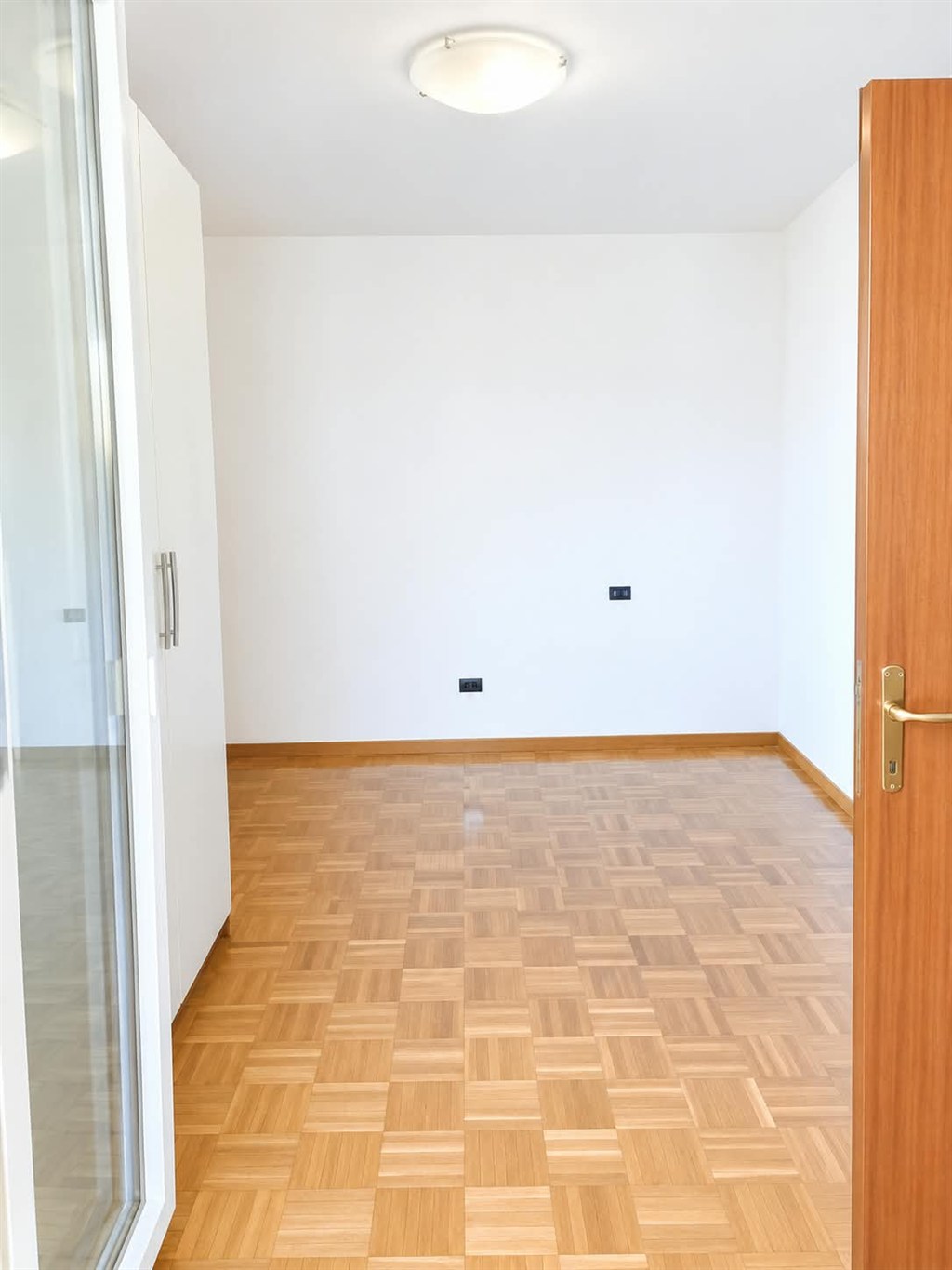 PORZIONE DI VILLETTA AD ANGOLO ZONA BORGO NUOVO/ ESP