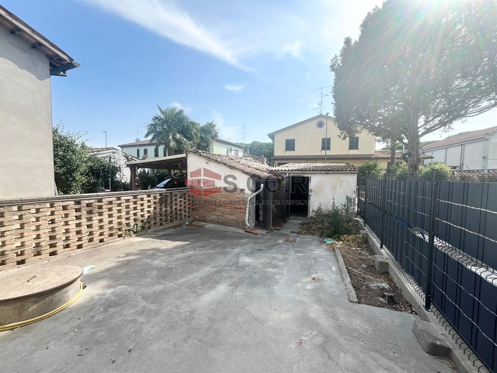 CASA TIPICA DEL RAVENNATE ABBINATA AI LATI