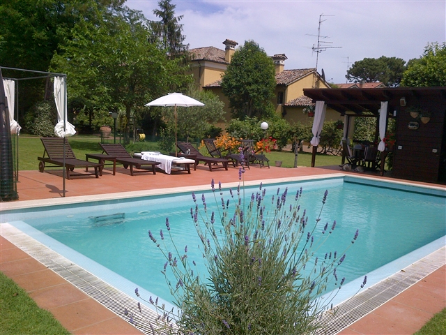 VILLA a PIANGIPANE (RA)