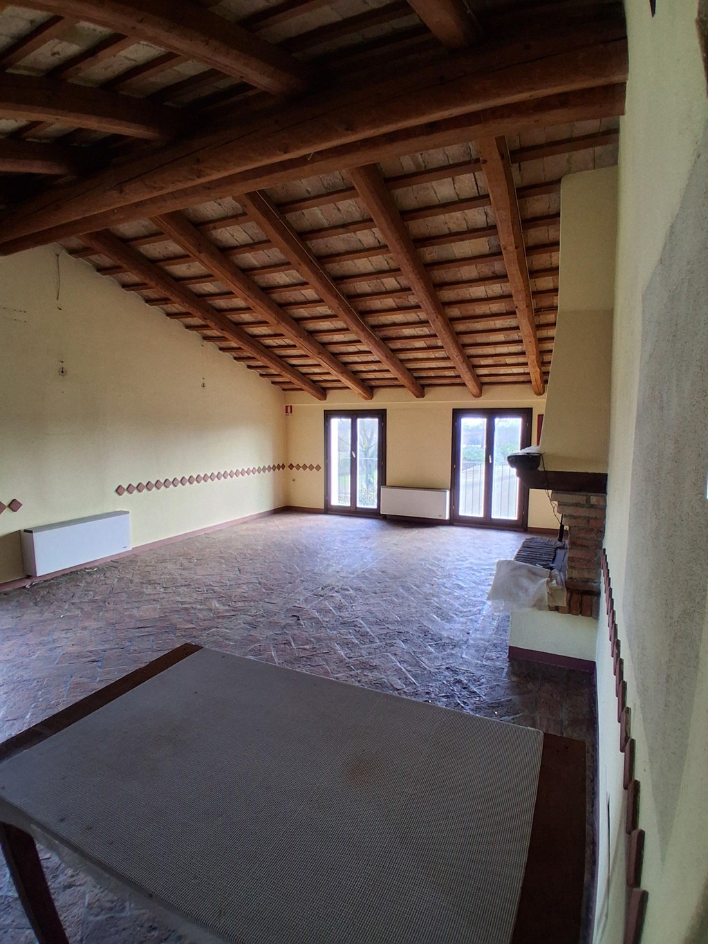 SG480 – FORNACE ZARATTINI (RAVENNA) VENDESI EX RISTORANTE CON PISCINA E AMPIO PARCHEGGIO