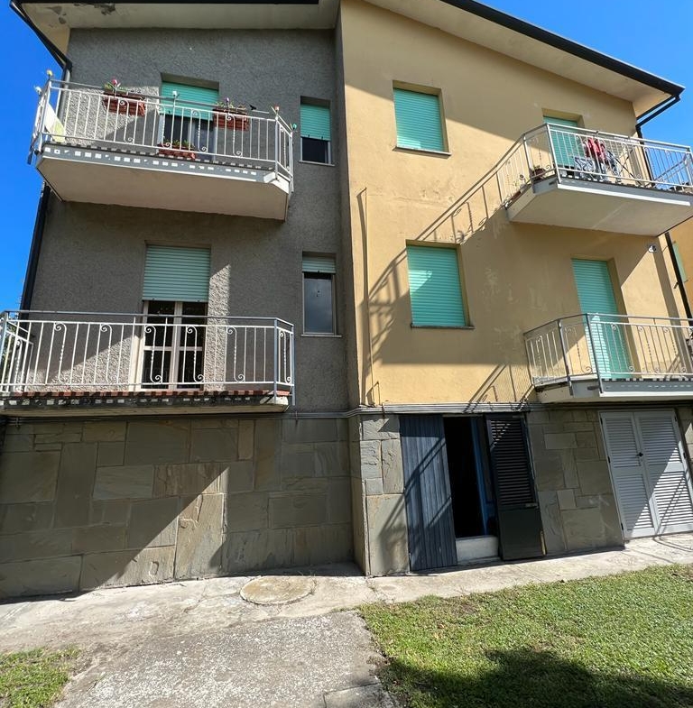 VENDESI APPARTAMENTO PIANO TERRA CON ALTEZZA 2,15m IN OTTIMA POSIZIONE A CASALBORSETTI