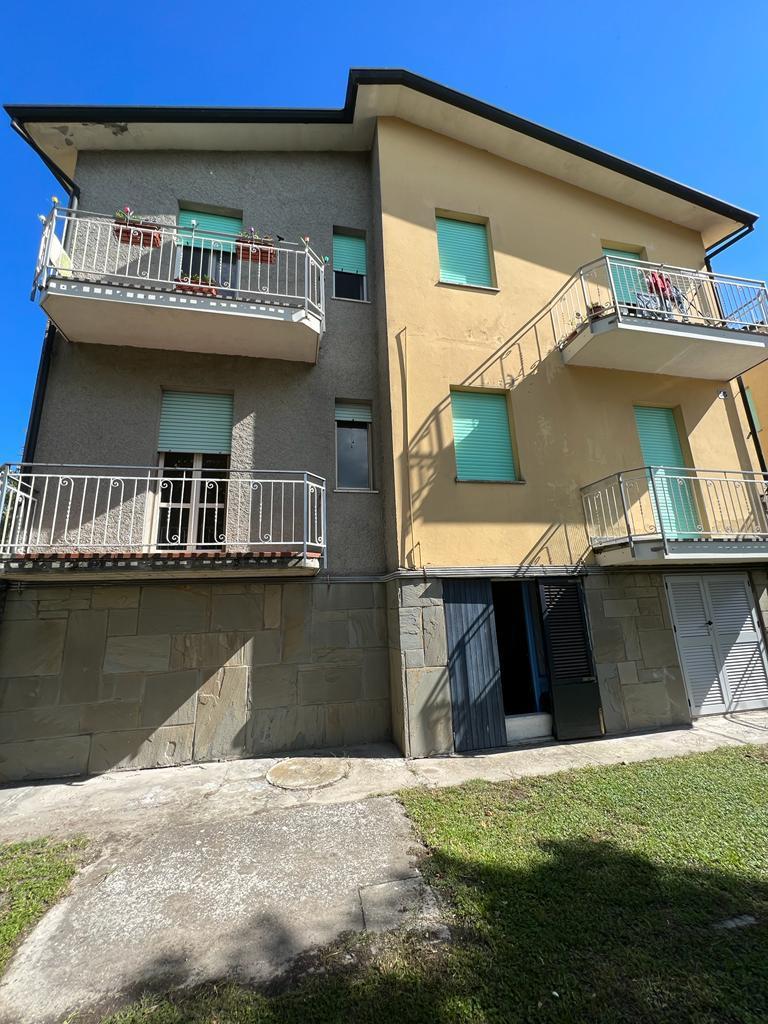 VENDESI APPARTAMENTO PIANO TERRA CON ALTEZZA 2,15m IN OTTIMA POSIZIONE A CASALBORSETTI