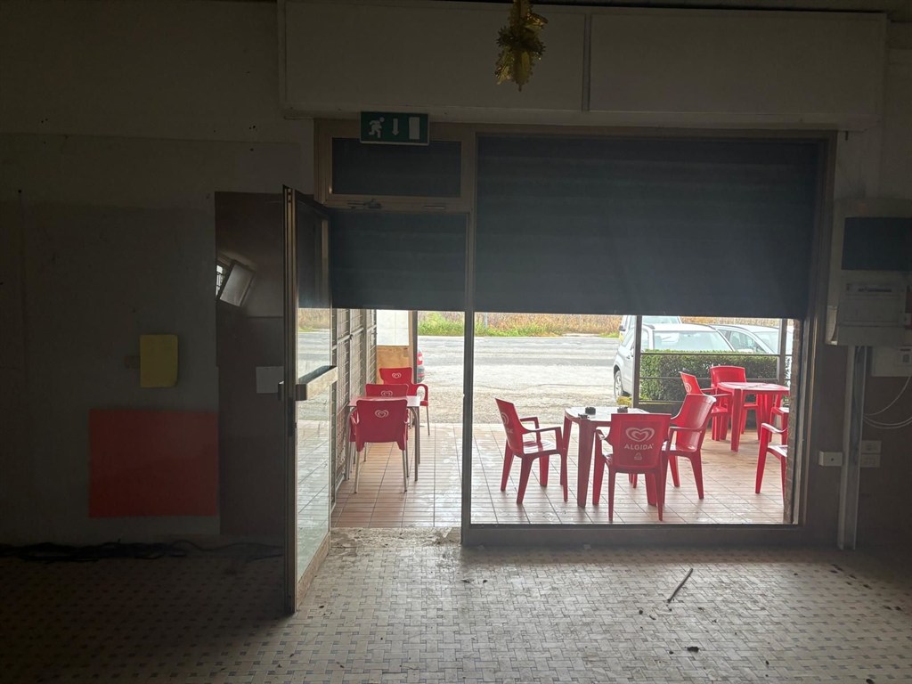 Proponiamo in vendita immobile commerciale con possibilità di cambio d’uso in residenziale