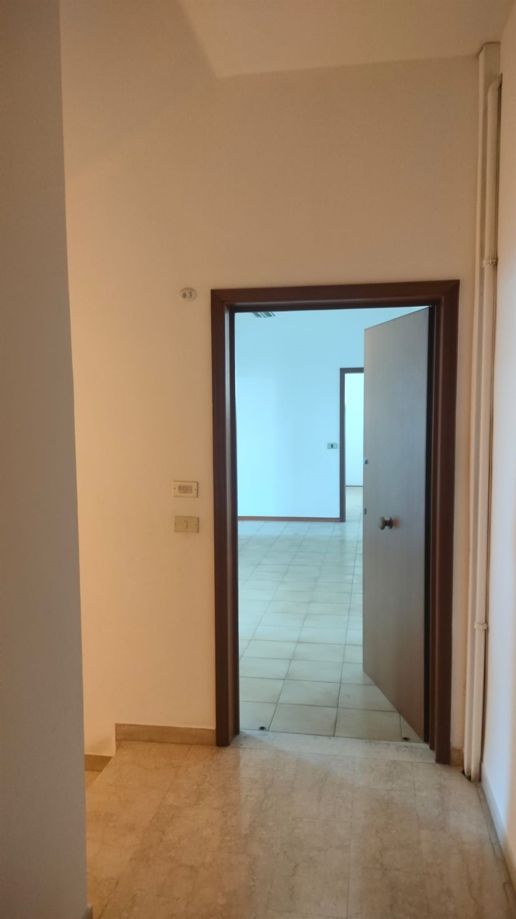 Proponiamo in vendita un ufficio di mq 87