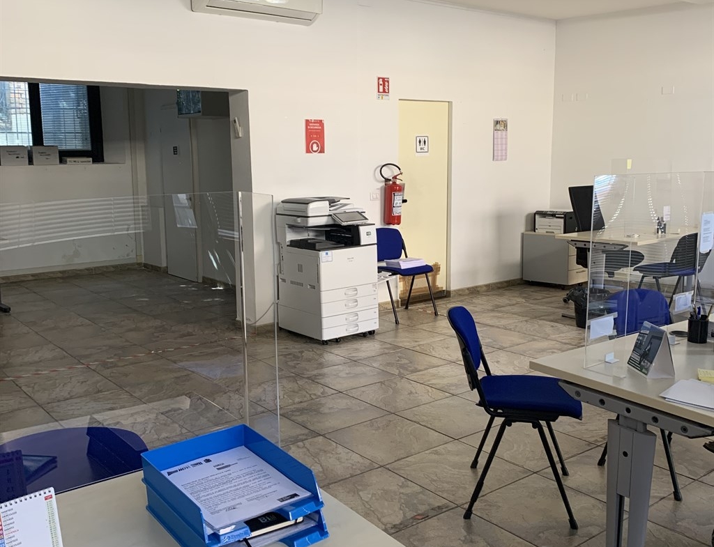 Rif. LG865  Ravenna Centro storico, Vendesi ampio ufficio al piano terra