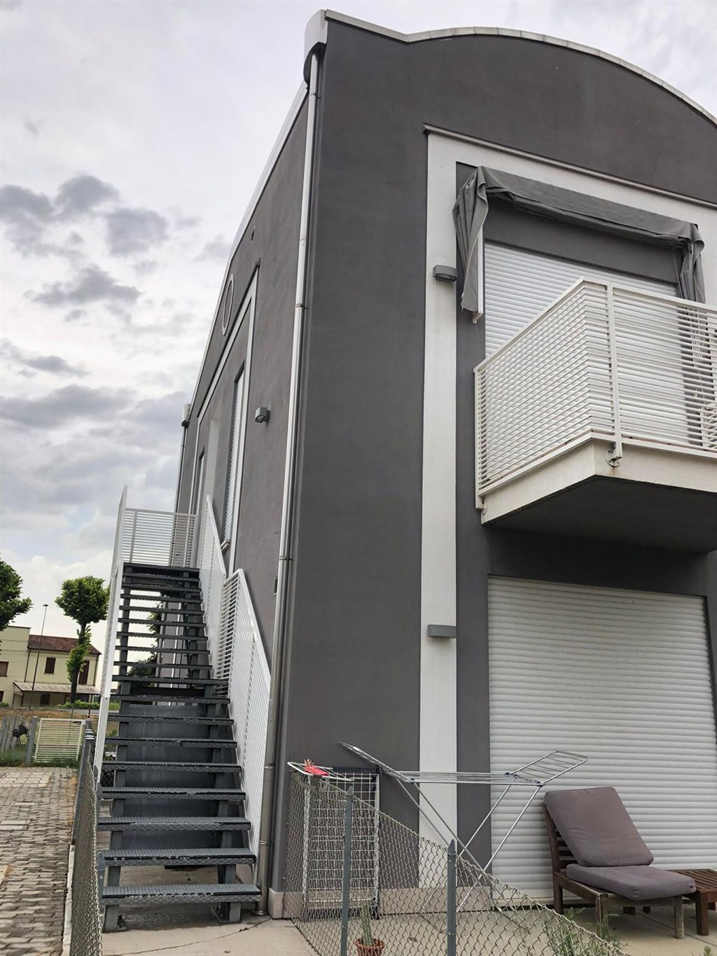 APPARTAMENTO CON INGRESSO INDIPENDENTE E GIARDINO A FILETTO
