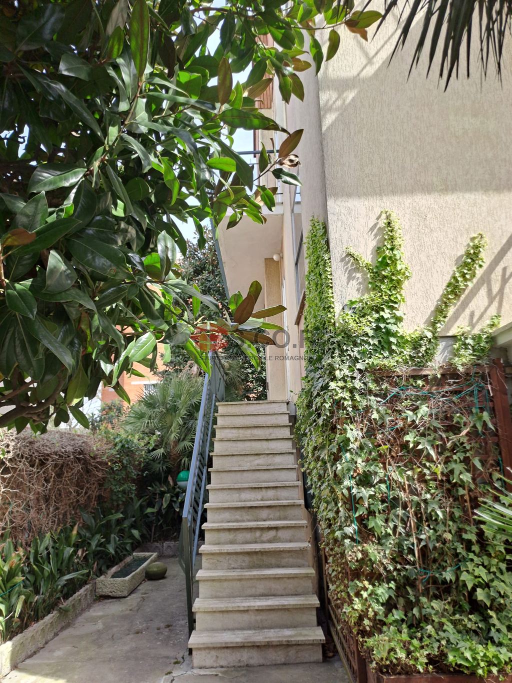 BIFAMILIARE COMPOSTA DA DUE/TRE APPARTAMENTI ZONA SAN BIAGIO