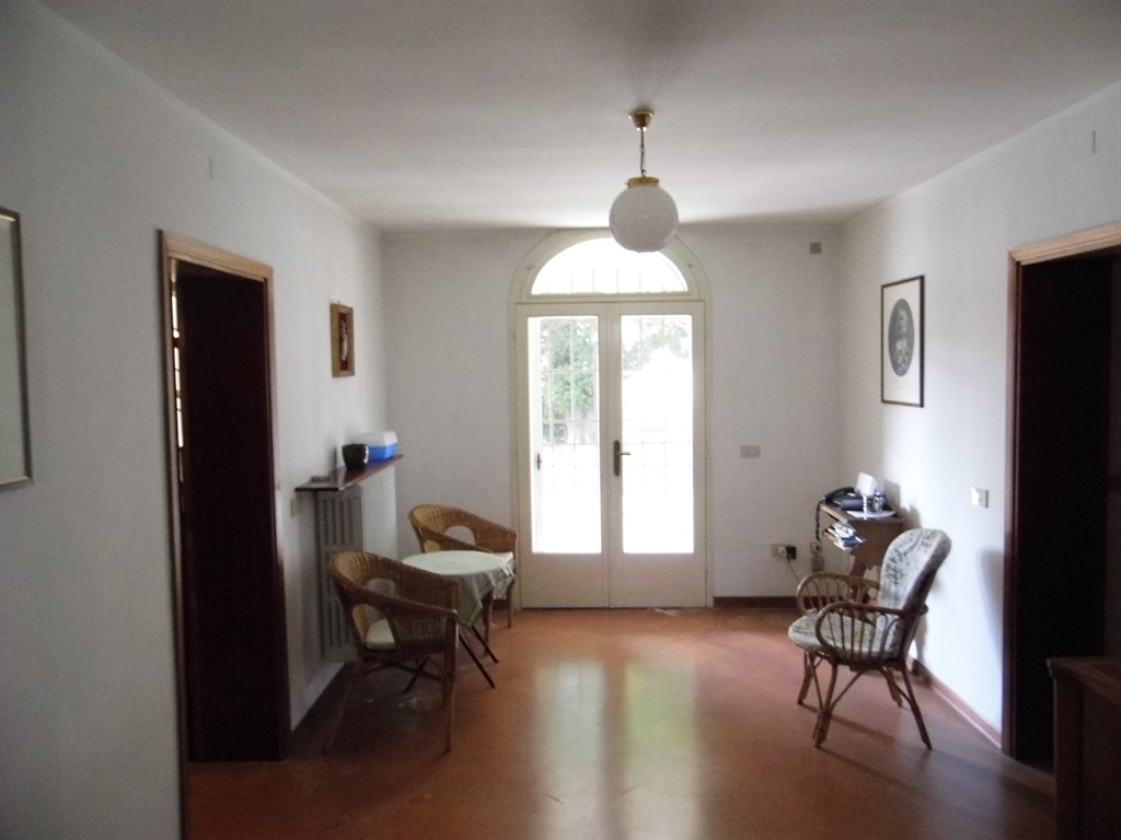 Sant’Alberto (Ravenna) Casa in centro con ampio giardino