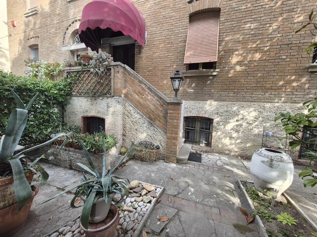 VILLA STORICA LIBERTY CON VISTA SULLA ROCCA BRANCALEONE