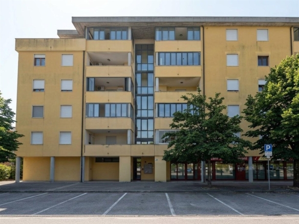 NEGOZIO IN VENDITA ZONA GALILEI