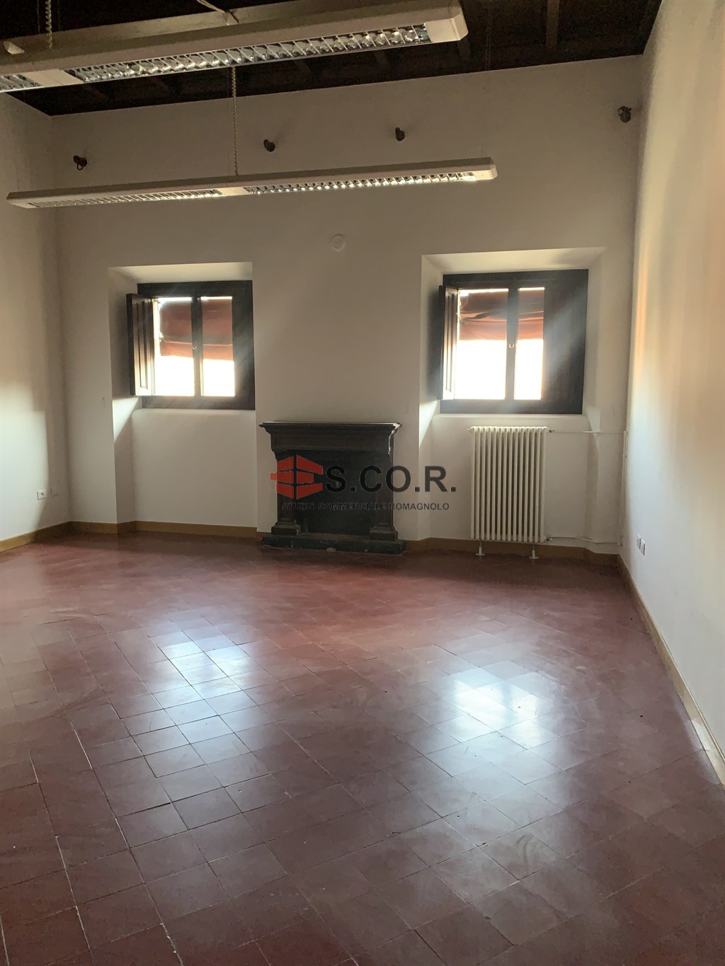 Rif. LG871  – RAVENNA CENTRO STORICO, AFFITTASI AMPIO UFFICIO