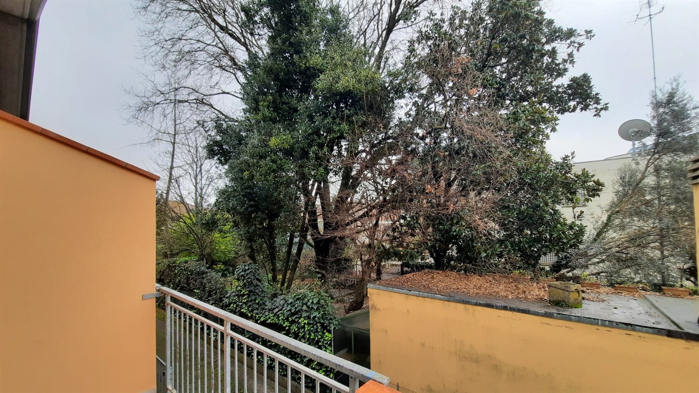 APPARTAMENTO IN AFFITTO IN ZONA ROCCA