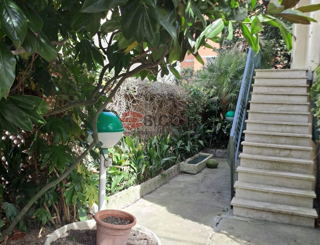 BIFAMILIARE COMPOSTA DA DUE/TRE APPARTAMENTI ZONA SAN BIAGIO
