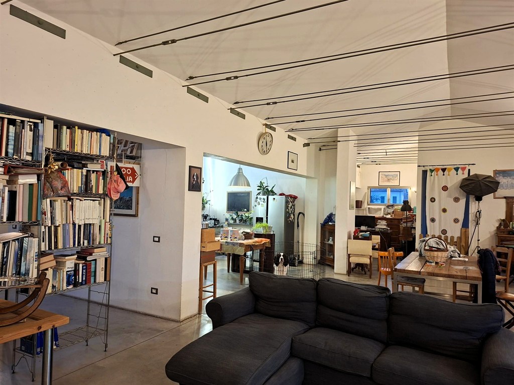 LOFT NEL CUORE DEL BORGO SAN BIAGIO, AMPIO E LUMINOSO