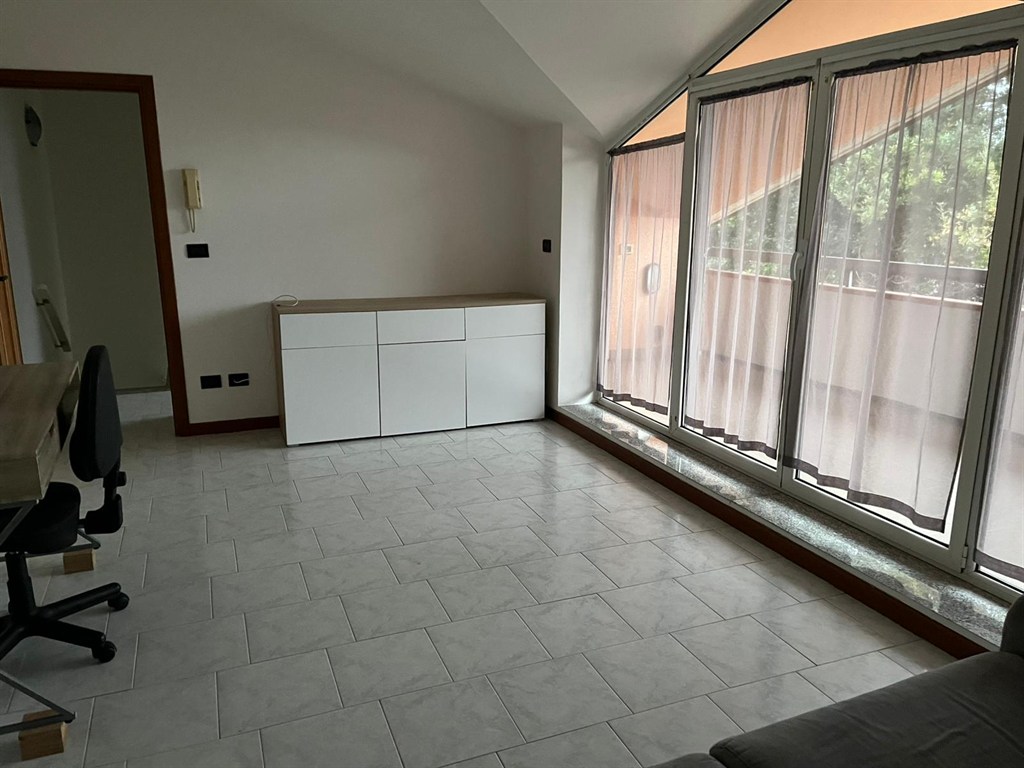 APPARTAMENTO IN AFFITTO IN ZONA ROCCA