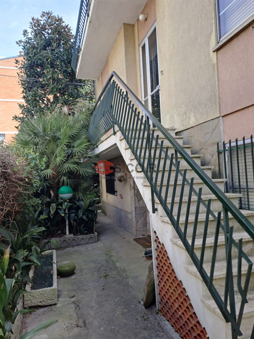 BIFAMILIARE COMPOSTA DA DUE/TRE APPARTAMENTI ZONA SAN BIAGIO