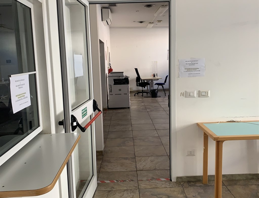 Rif. LG865  Ravenna Centro storico, Vendesi ampio ufficio al piano terra