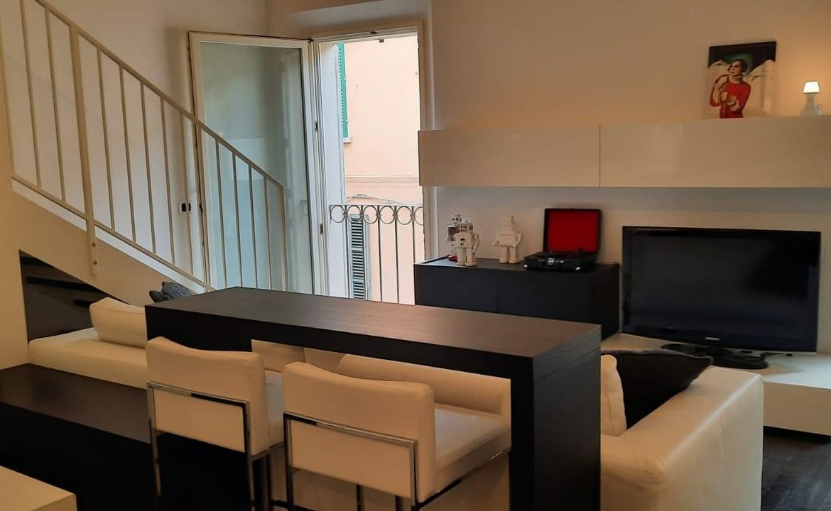 LUSSUOSO DUPLEX IN CENTRO STORICO ZTL