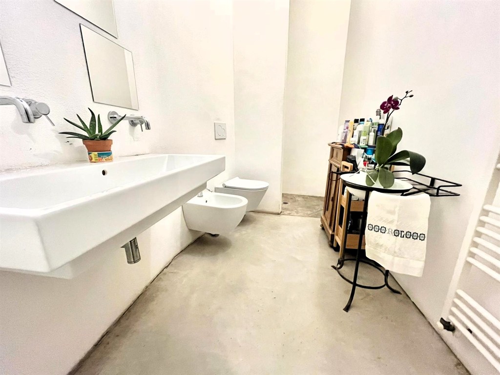 LOFT NEL CUORE DEL BORGO SAN BIAGIO, AMPIO E LUMINOSO