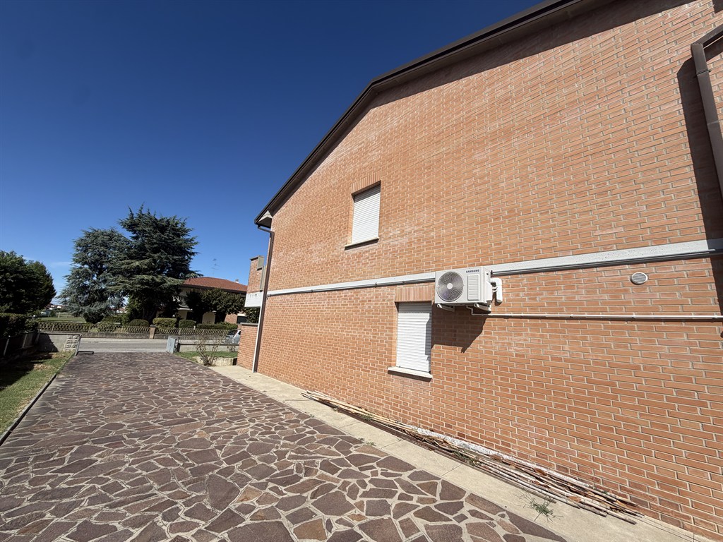 AMPIA CASA ABBINATA A SAN PANCRAZIO