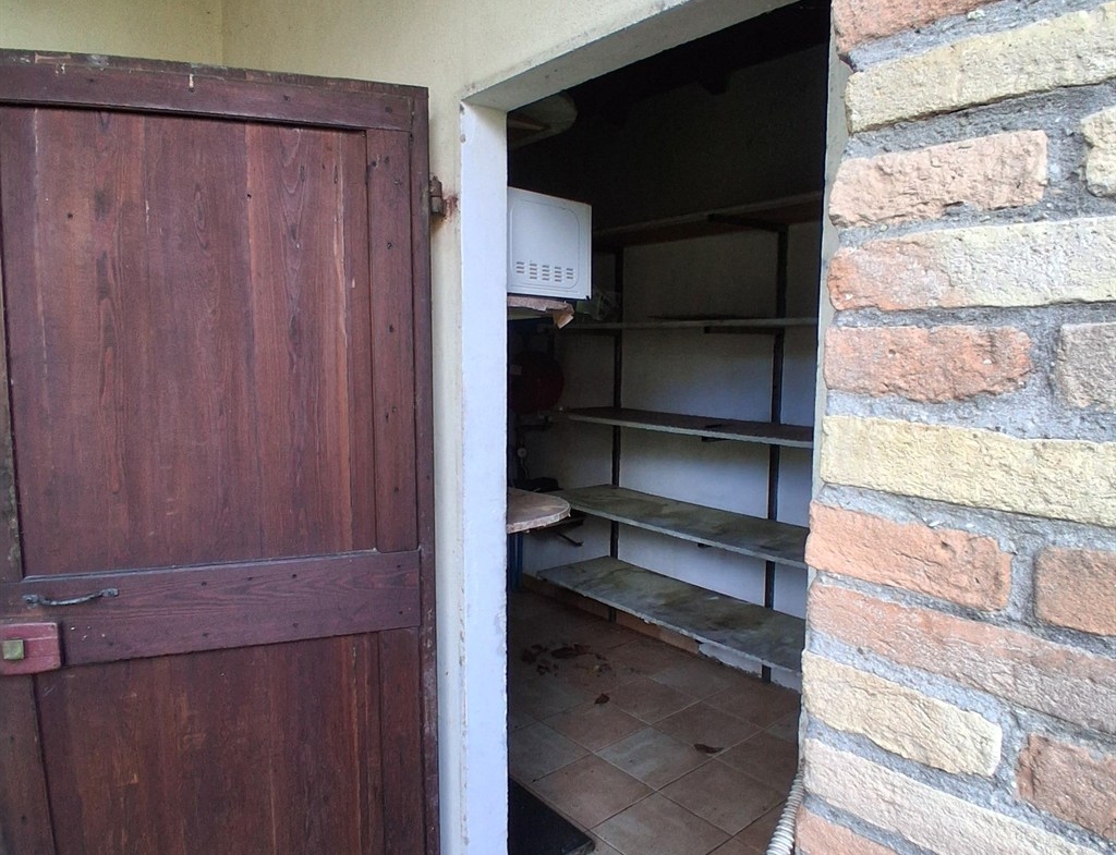 SG480 – FORNACE ZARATTINI (RAVENNA) VENDESI EX RISTORANTE CON PISCINA E AMPIO PARCHEGGIO