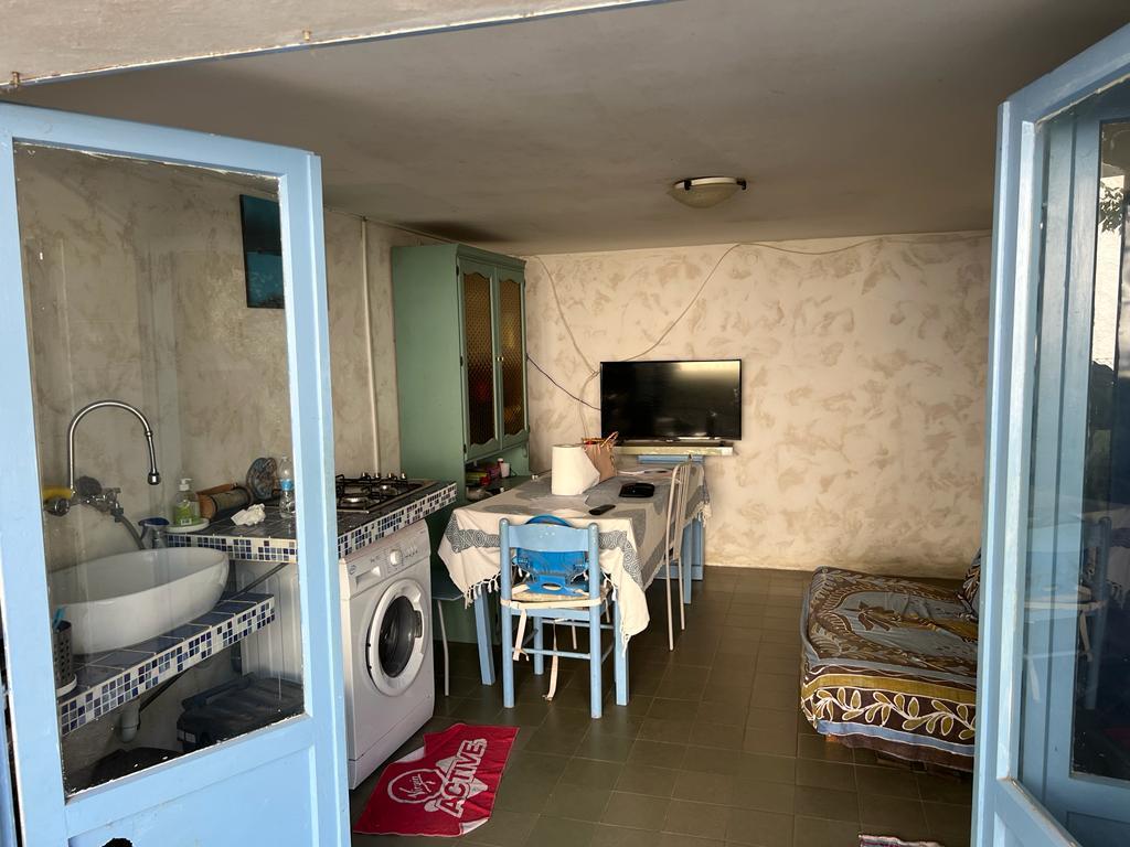 VENDESI APPARTAMENTO PIANO TERRA CON ALTEZZA 2,15m IN OTTIMA POSIZIONE A CASALBORSETTI