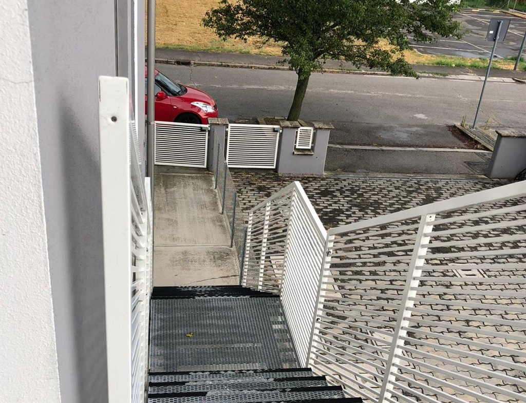 APPARTAMENTO CON INGRESSO INDIPENDENTE E GIARDINO A FILETTO