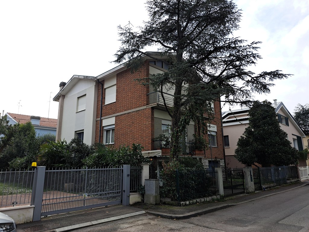 RAVENNA – SAN BIAGIO – APPARTAMENTO CON INGRESSO INDIPENDENTE
