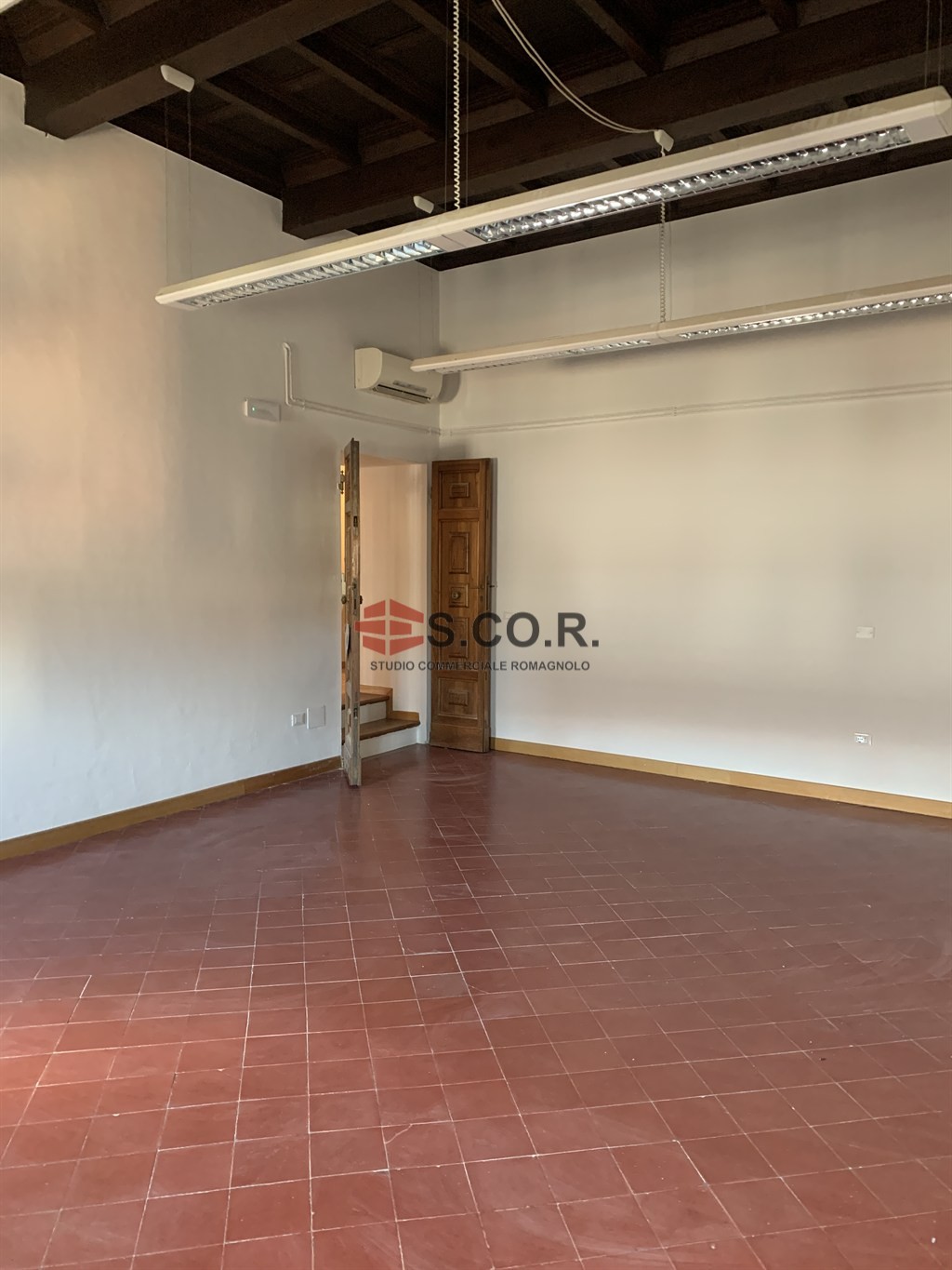 Rif. LG871  – RAVENNA CENTRO STORICO, AFFITTASI AMPIO UFFICIO