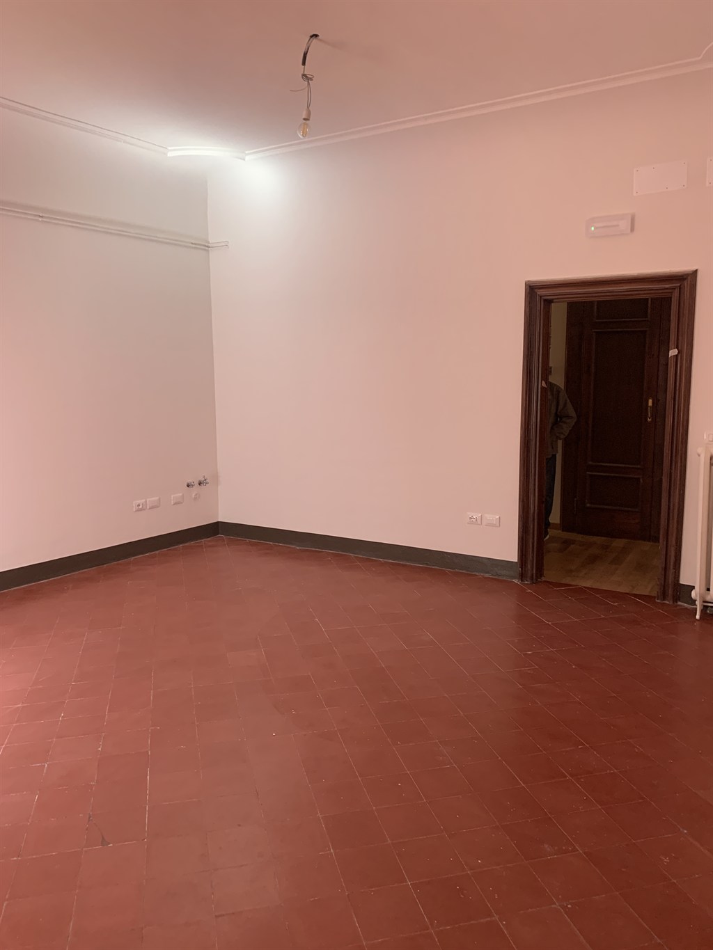 Rif. LG871  – RAVENNA CENTRO STORICO, AFFITTASI AMPIO UFFICIO