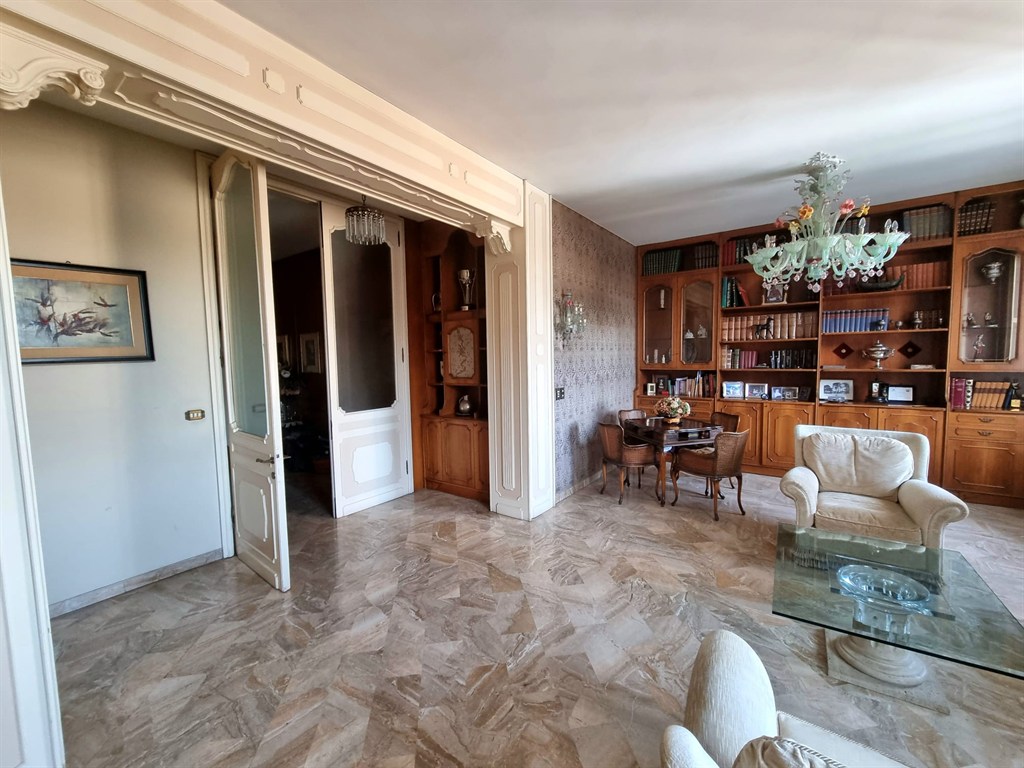 APPARTAMENTO PIENO CENTRO STORICO CON VISTA SULLA BIBLIOTECA MALATESTIANA