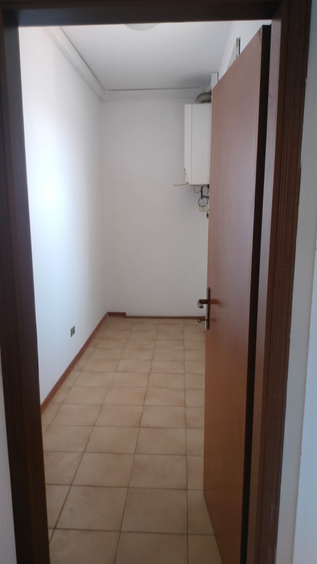 Proponiamo in vendita un ufficio di mq 87