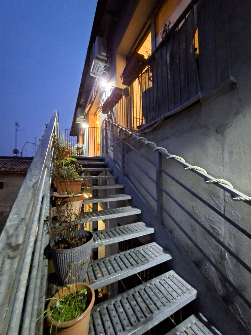 LOFT NEL CUORE DEL BORGO SAN BIAGIO, AMPIO E LUMINOSO