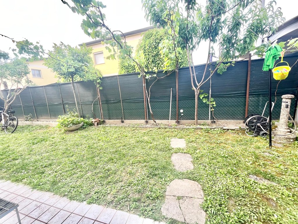 SAN PANCRAZIO APPARTAMENTO TRILOCALE CON GIARDINO