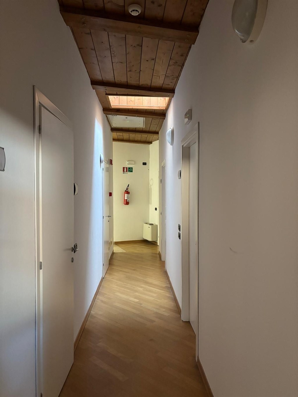 Proponiamo in vendita un ottima palazzina indipendente in centro città