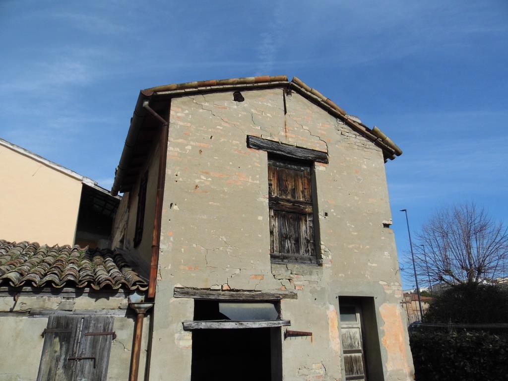 Casa con corte B.S.Rocco-Centro Rif. D9855