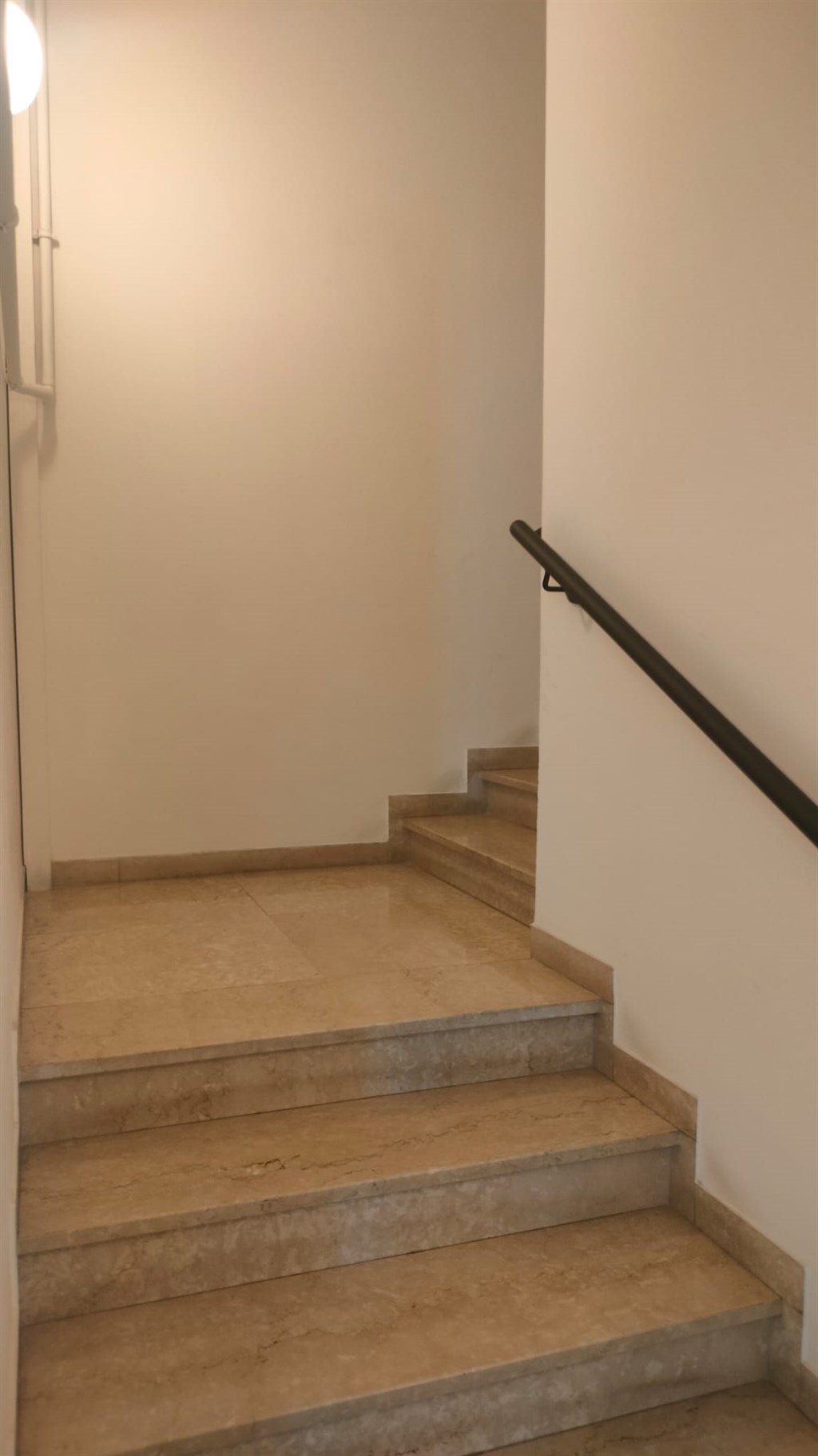 Proponiamo in vendita un ufficio di mq 87