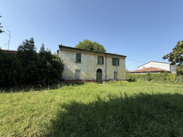 RONCALCECI, RUSTICO DA RISTRUTTURARE