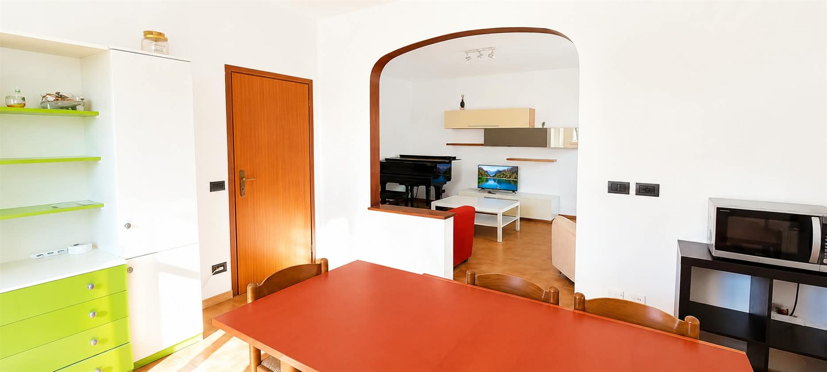 PORZIONE DI VILLETTA AD ANGOLO ZONA BORGO NUOVO/ ESP