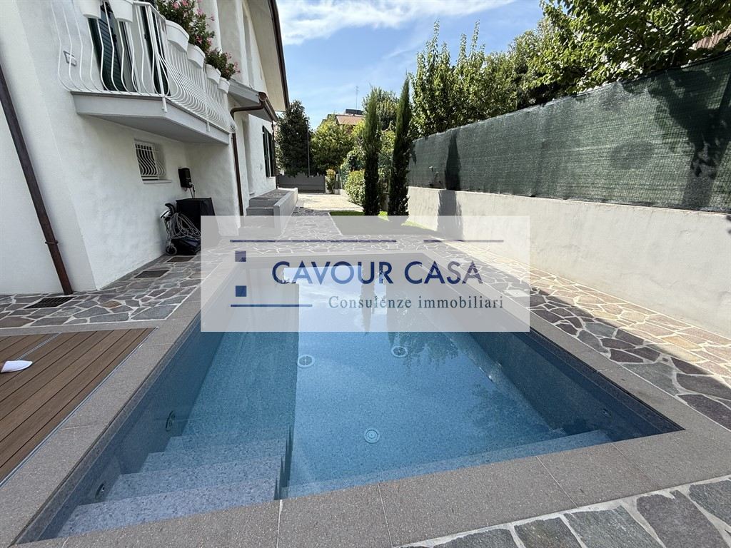 SPLENDIDA VILLA CON PISCINA IN BORGO SAN BIAGIO