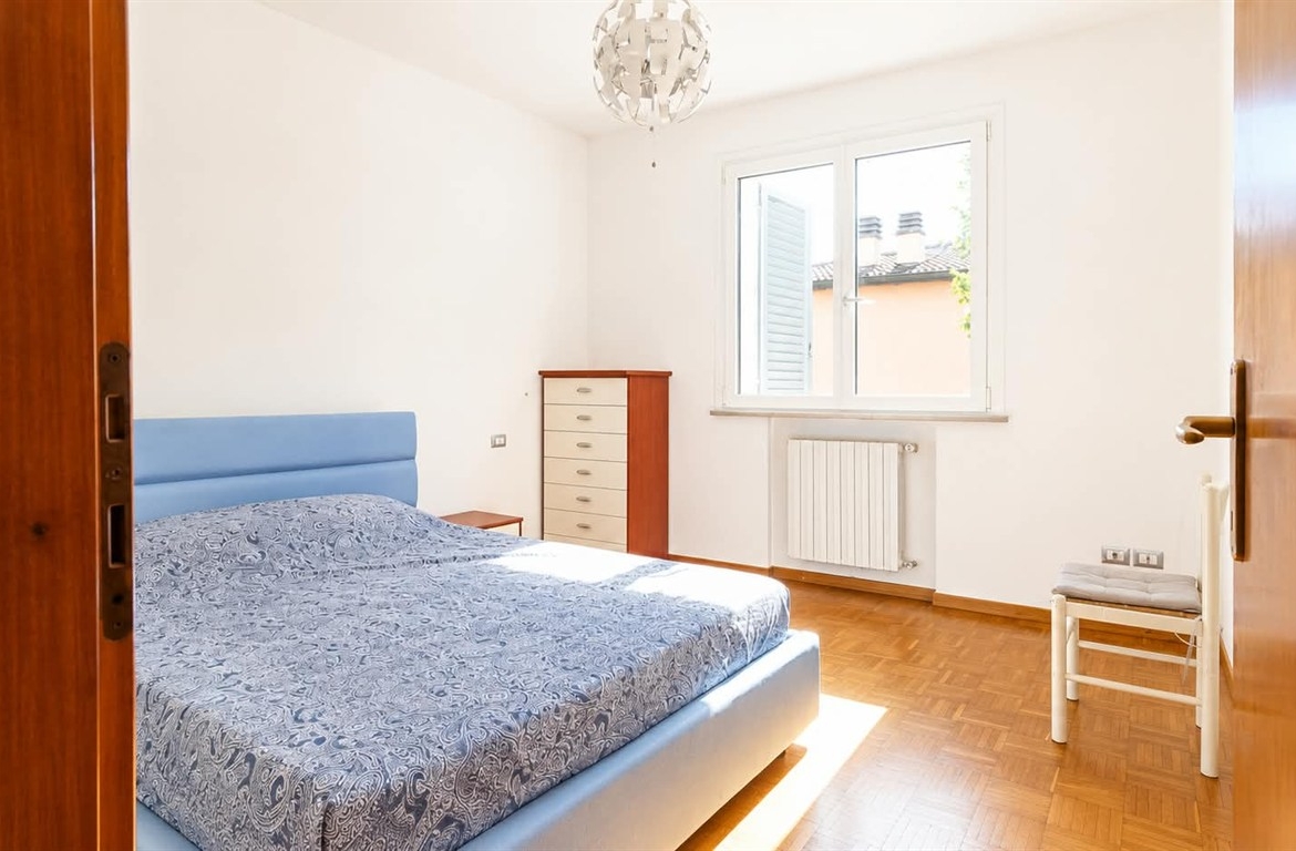 PORZIONE DI VILLETTA AD ANGOLO ZONA BORGO NUOVO/ ESP