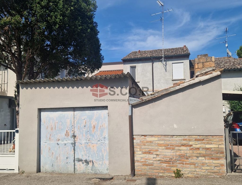CASA TIPICA DEL RAVENNATE ABBINATA AI LATI